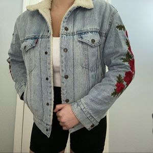 Levi’s Rose Embroidery Fleece Denim Jacket